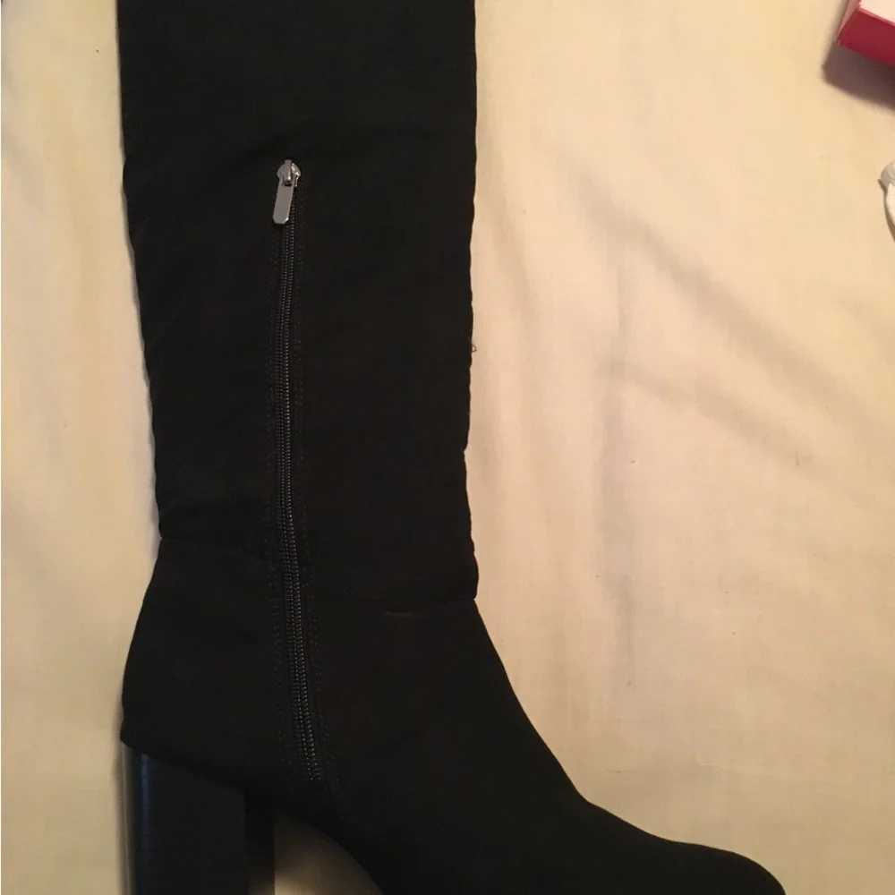 Libby Edelman Thigh High Boots Black w/ Red Floral Embroidery Design Size 8.5